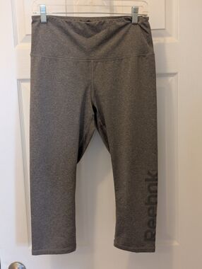 Reebok Cropped Leggings Women’s L Gray Heather | Capri Workout Yoga Pants